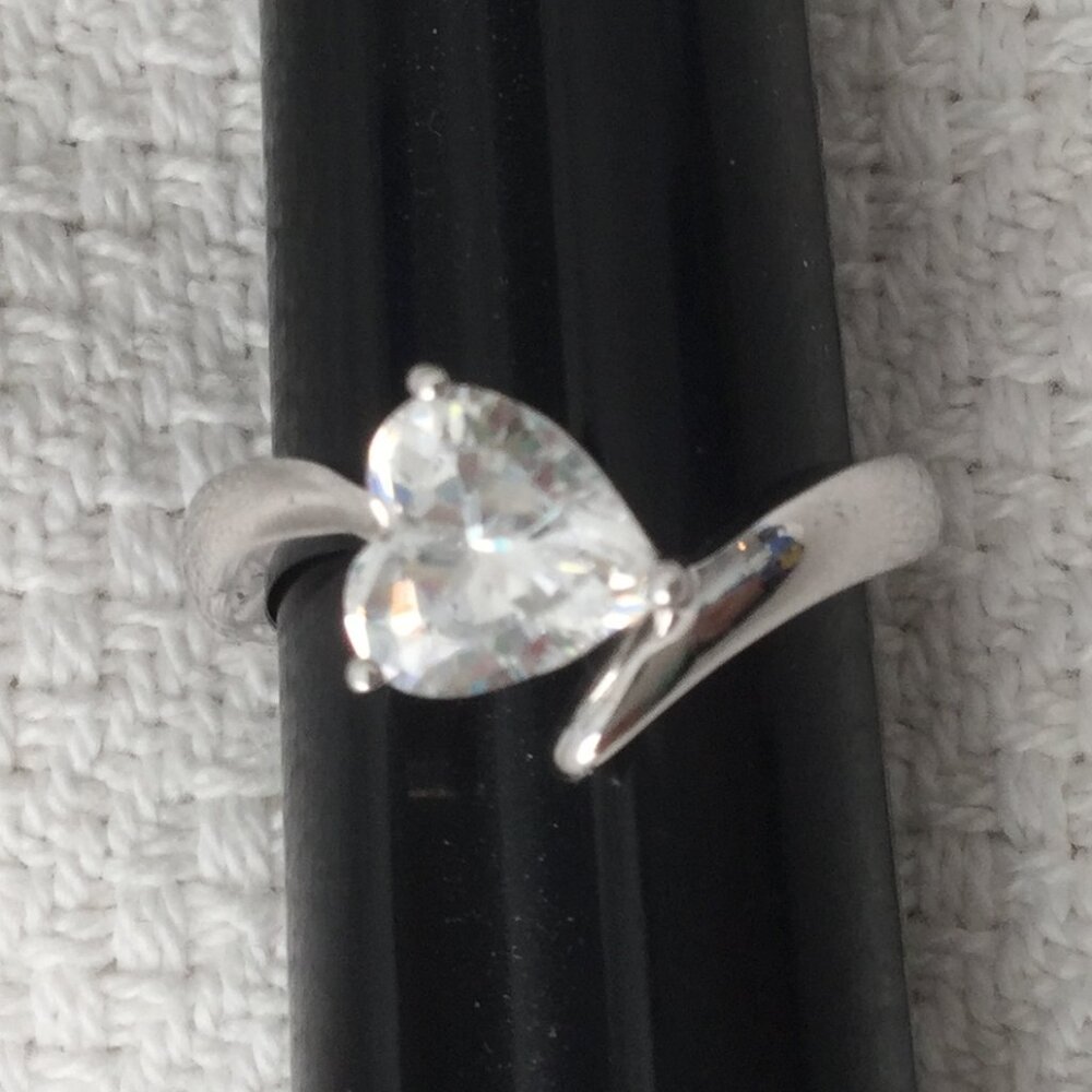 Sterling Silver Heart Solitaire Ring Simulated Di… - image 2